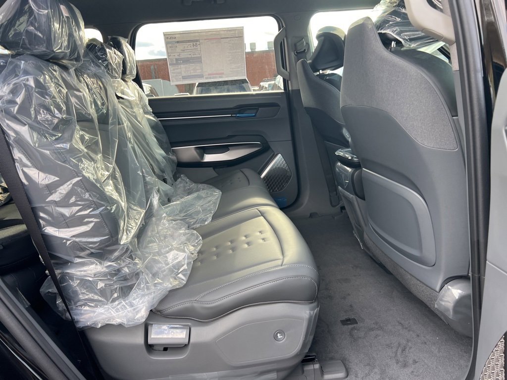 New 2026 Kia EV9 Wind image 13