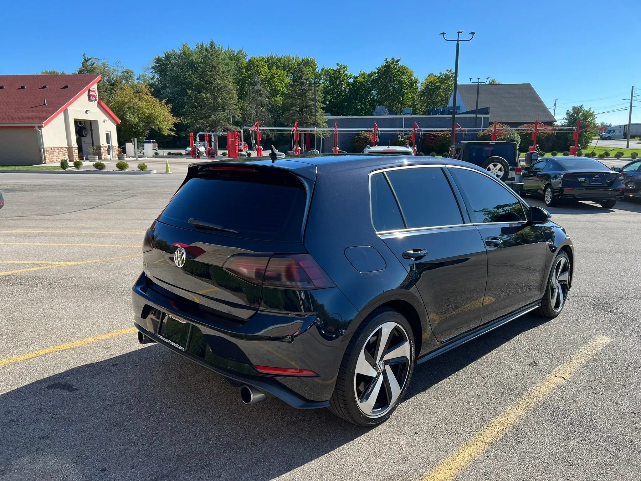 Used 2019 Volkswagen GTI SE FWD image 5