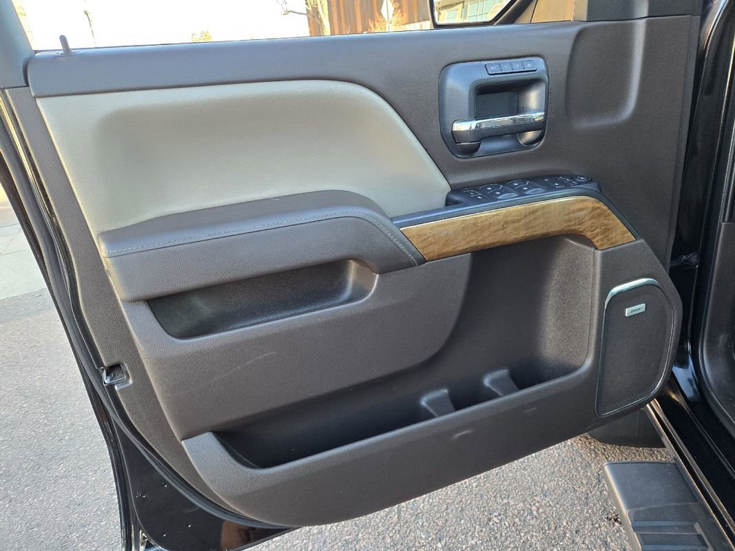 Used 2015 Chevrolet Silverado 2500 LTZ w/ LTZ Plus Package image 14