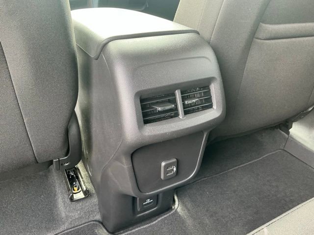 Used 2024 Chevrolet Equinox LT image 35