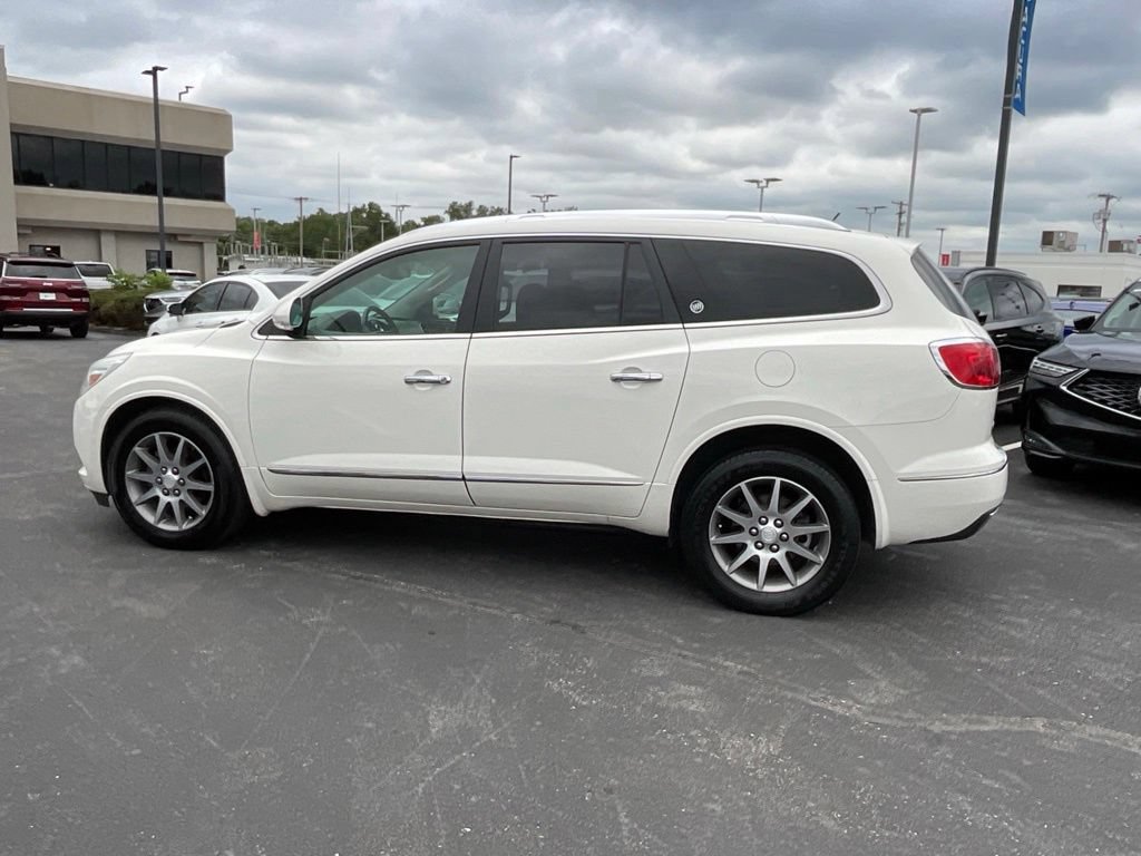Used 2013 Buick Enclave Leather FWD image 4