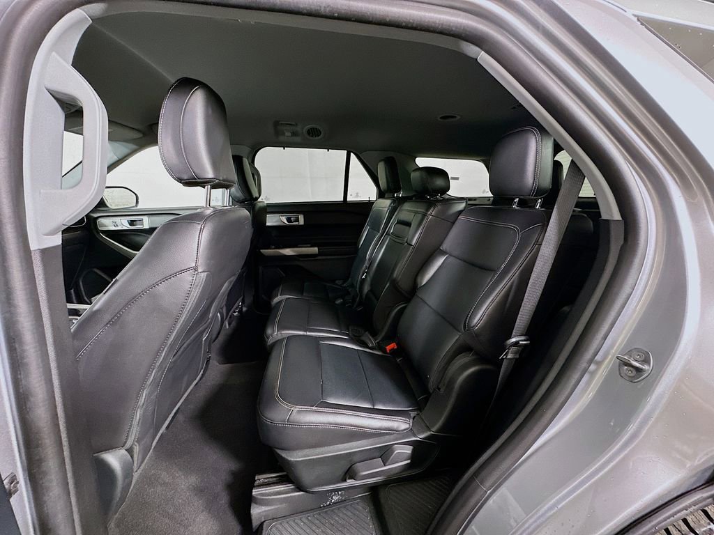 Used 2023 Ford Explorer Limited image 15