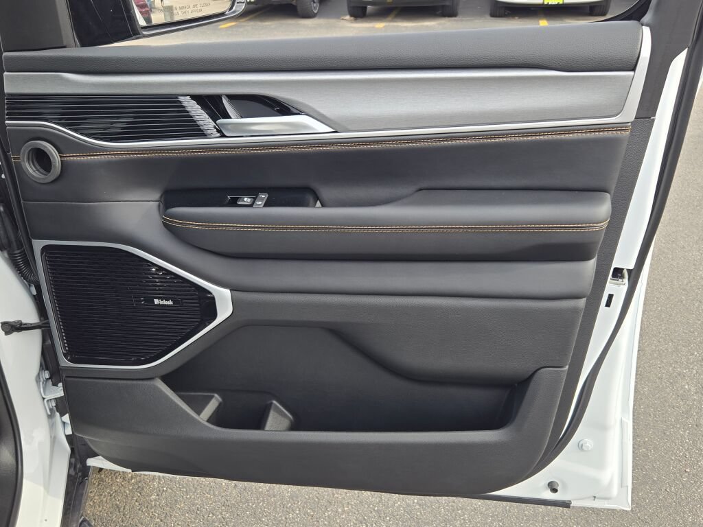 New 2026 Jeep Grand Wagoneer 4WD image 13