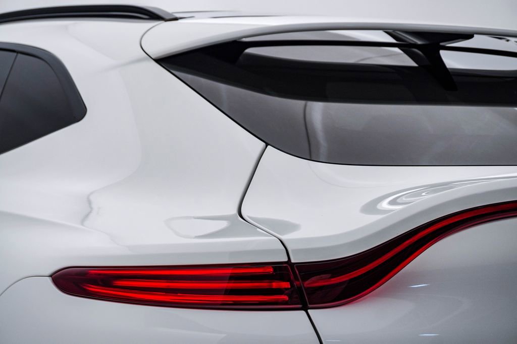 Used 2021 Aston Martin DBX AWD/4WD image 13
