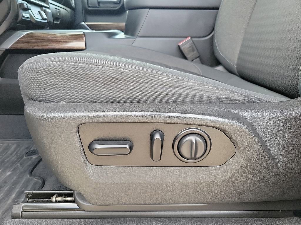 Used 2020 GMC Sierra 1500 Elevation w/ Elevation Value Package image 12