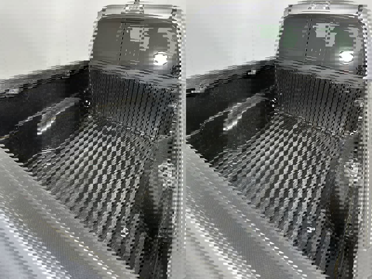 Used 2020 Toyota Tacoma TRD Off-Road w/ Technology Package image 20