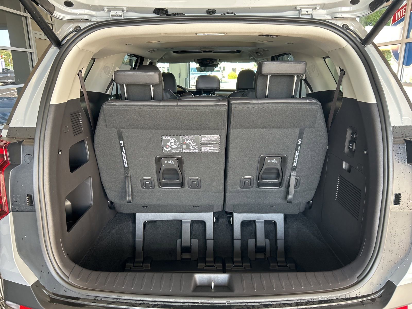 New 2026 Kia Carnival SX Prestige image 9