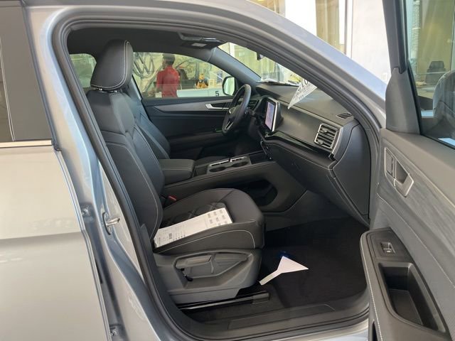 New 2026 Volkswagen Atlas Cross Sport SE image 28