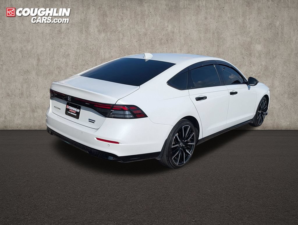 Used 2024 Honda Accord Touring image 7
