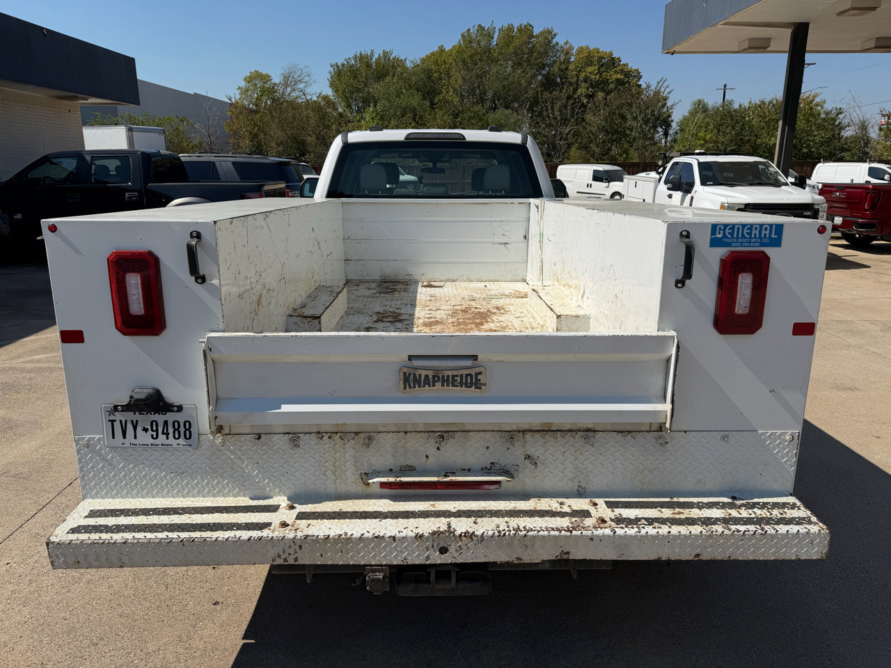 Used 2020 Ford F350 XL w/ Power Equipment Group image 4