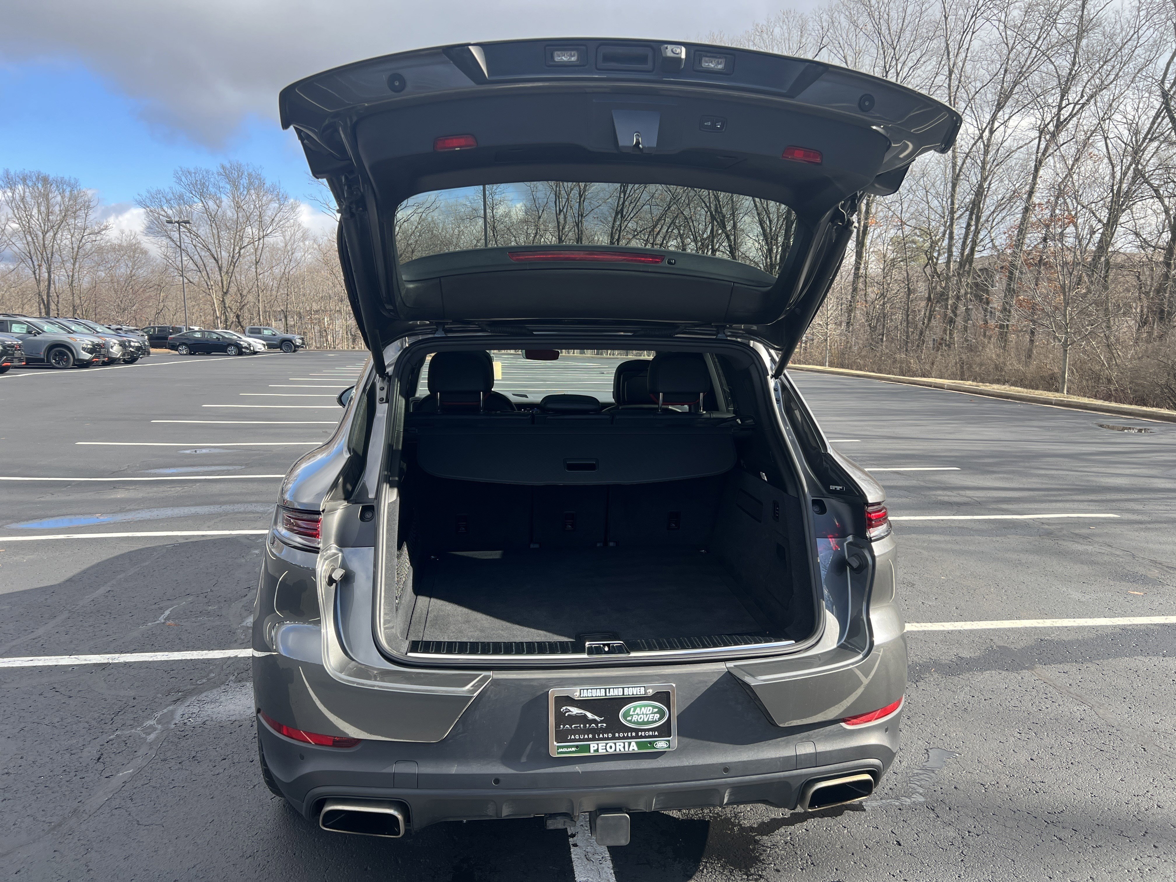 Used 2024 Porsche Cayenne image 28