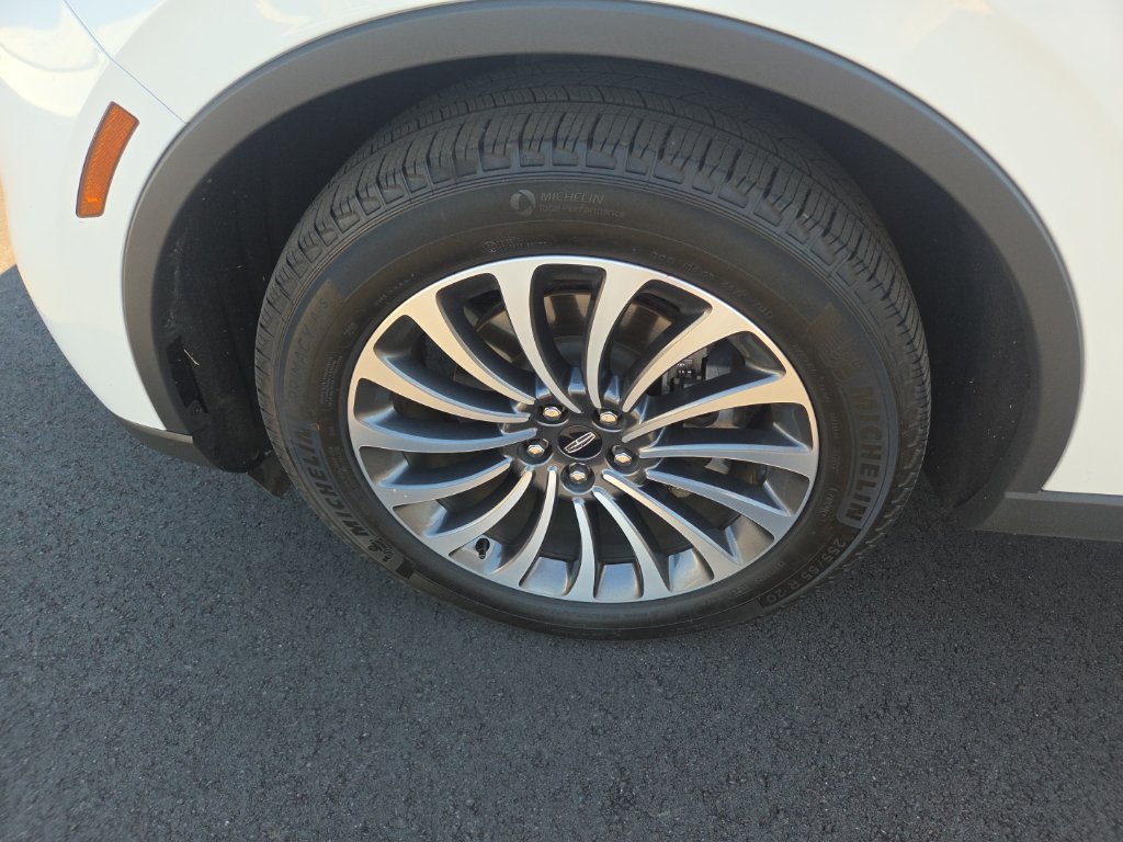 Used 2024 Lincoln Aviator 2WD w/ Premium Package image 28