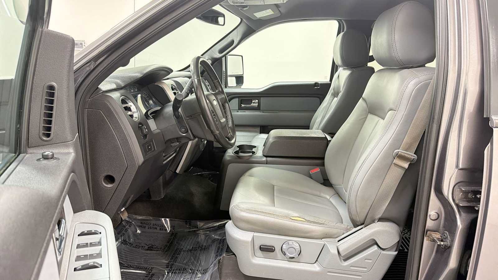 Used 2014 Ford F150 XLT w/ Equipment Group 302A Luxury AWD/4WD image 13