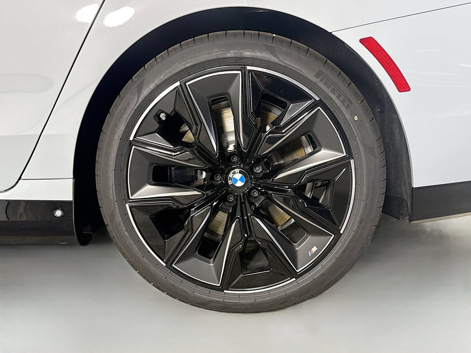 New 2026 BMW i7 xDrive60 w/ Executive Package AWD/4WD image 33