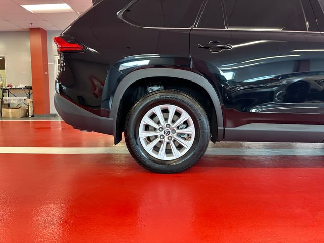 Certified 2024 Toyota Grand Highlander AWD image 29