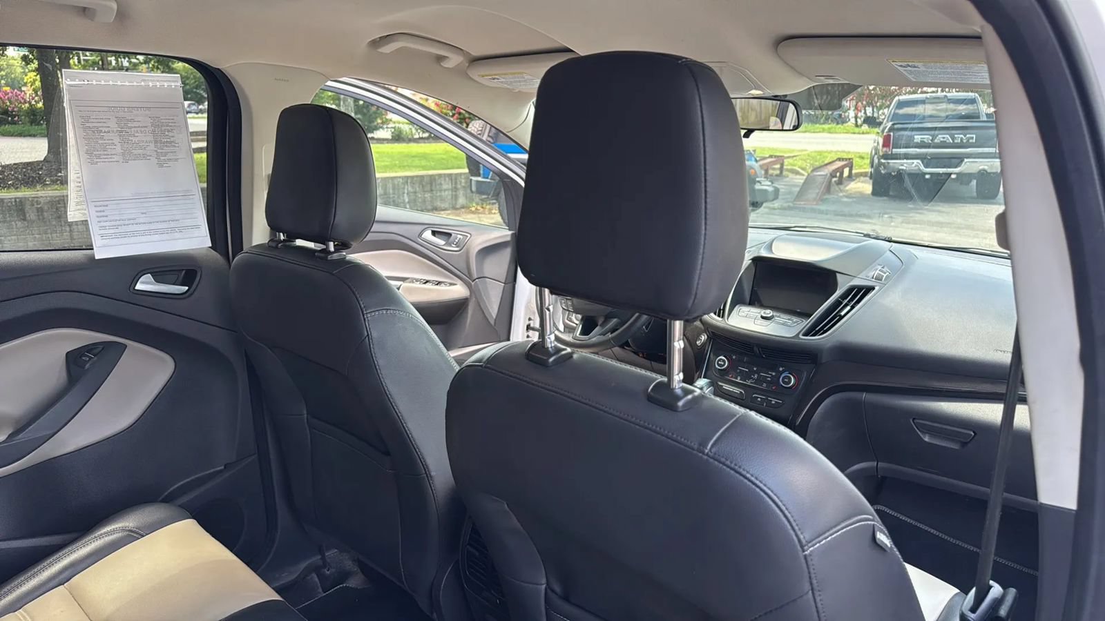 Used 2019 Ford Escape SEL AWD/4WD image 14