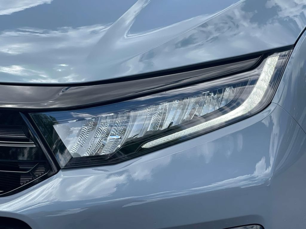 Used 2025 Honda Odyssey Elite image 9