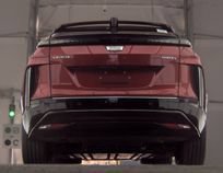 Certified 2025 Cadillac Lyriq Luxury w/ LPO, Floor Liner Package AWD/4WD image 5