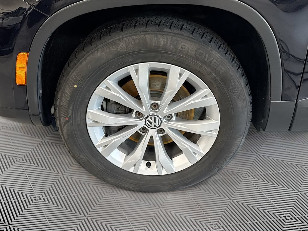 Used 2018 Volkswagen Tiguan Limited AWD/4WD image 32
