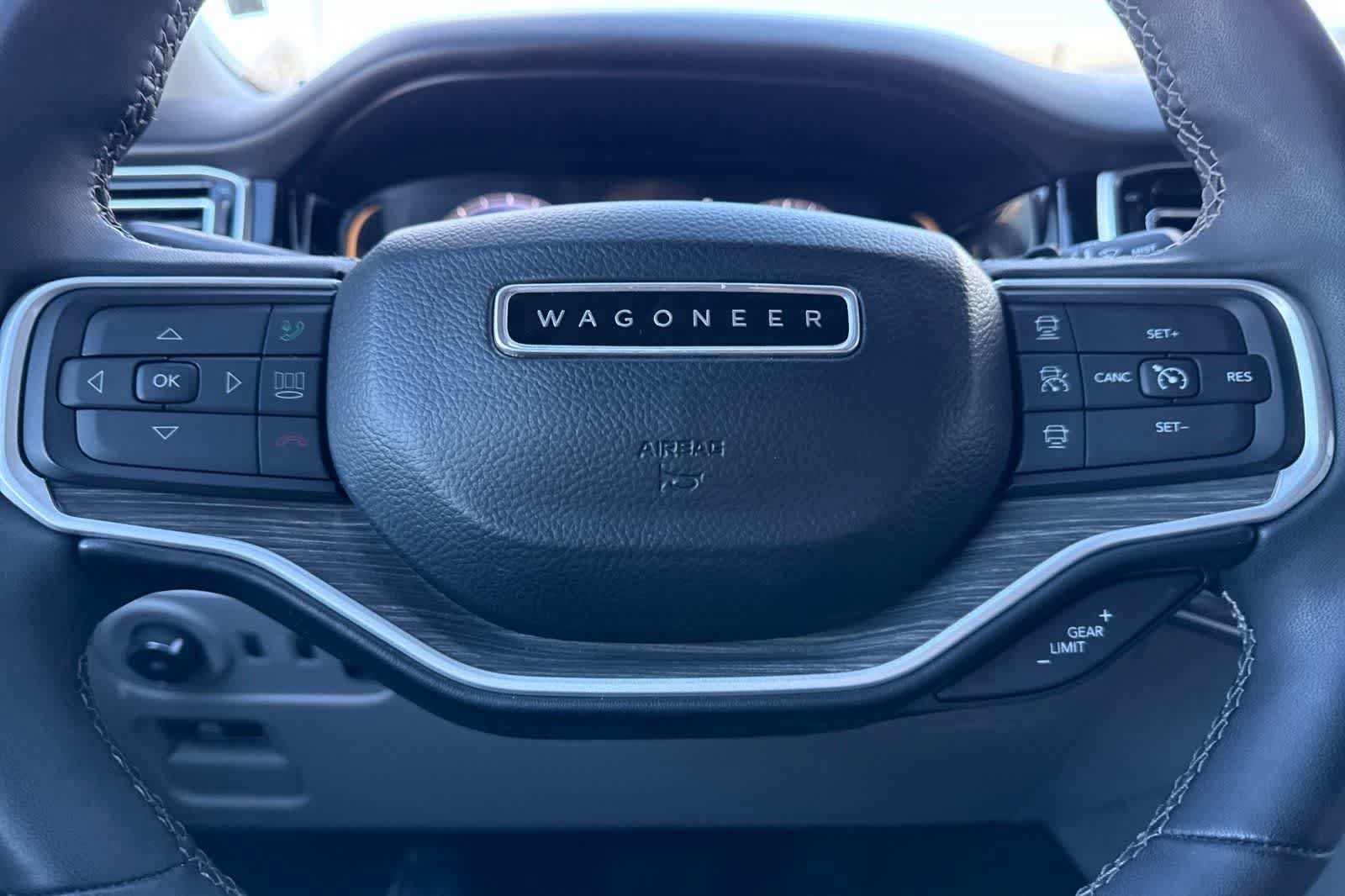 Used 2022 Jeep Wagoneer Series III w/ Convenience Group I AWD/4WD image 27