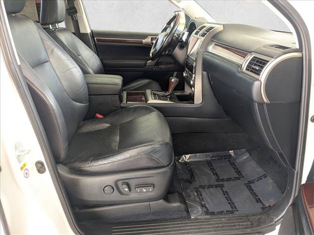 Used 2018 Lexus GX 460 Premium w/ Premium Package AWD/4WD image 18