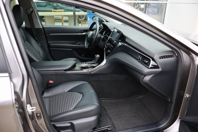 Used 2023 Toyota Camry SE image 13