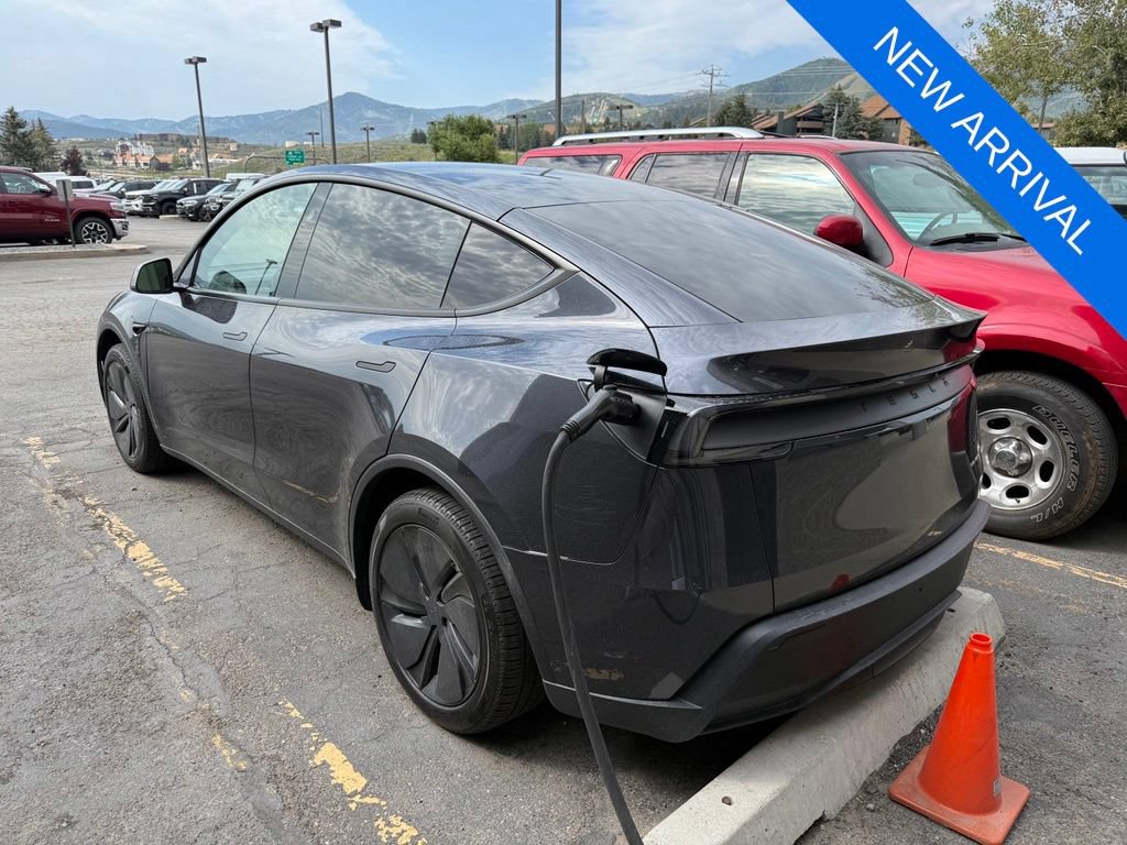 Used 2026 Tesla Model Y AWD image 5