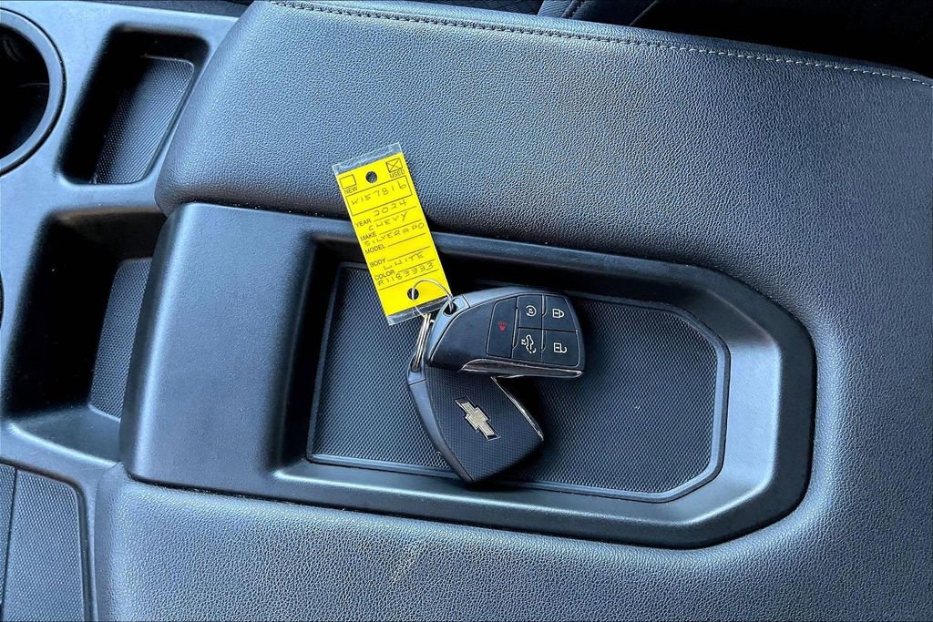 Used 2024 Chevrolet Silverado 1500 LT w/ Z71 Off-Road Package image 11