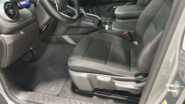 Used 2023 Chevrolet Colorado LT AWD/4WD image 8