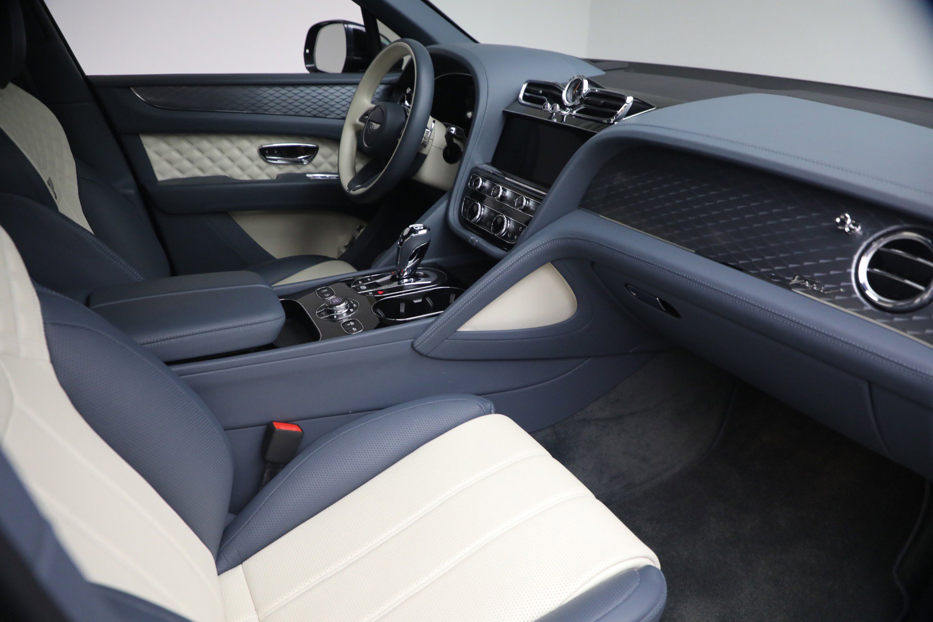 Certified 2021 Bentley Bentayga Speed image 27