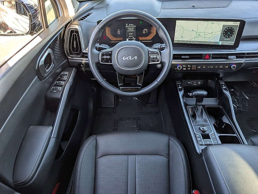 Used 2025 Kia Sorento S w/ Panoramic Sunroof Package image 24