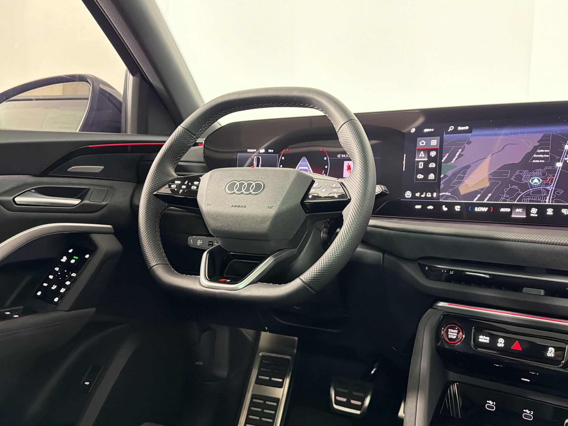 Certified 2025 Audi SQ5 Prestige w/ Prestige Package image 28