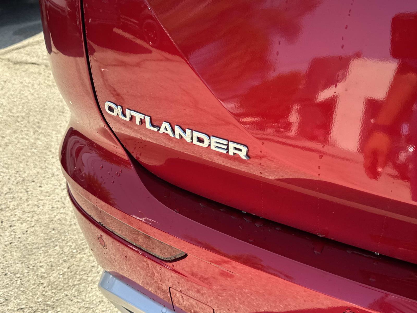 New 2025 Mitsubishi Outlander 4WD Plug-In Hybrid image 6