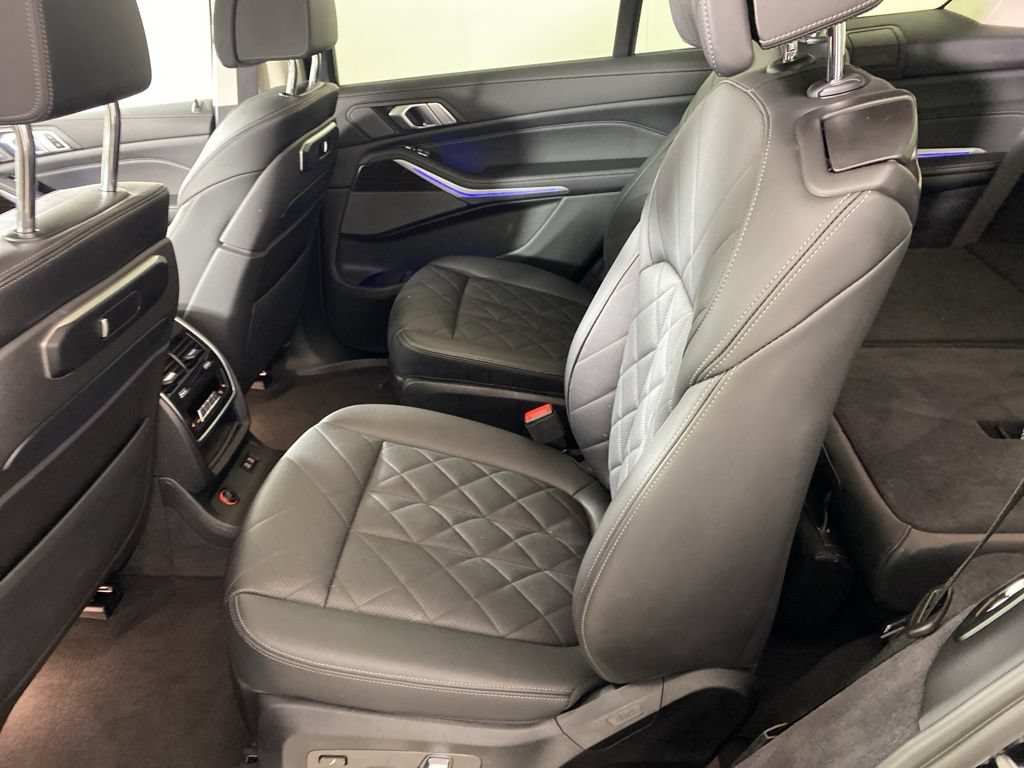 Used 2023 BMW X7 xDrive40i w/ Premium Package AWD/4WD image 27