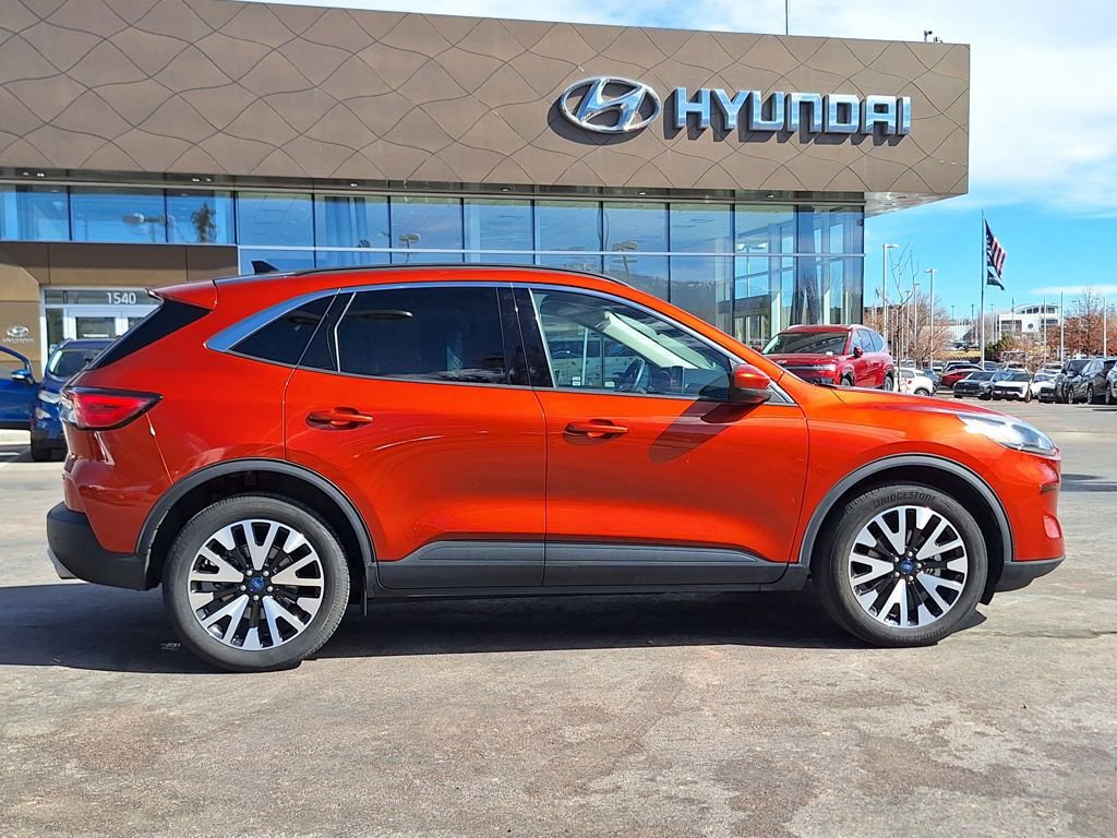 Used 2020 Ford Escape SEL image 2