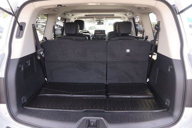 Used 2024 Nissan Armada SL w/ Captain's Chairs Package AWD/4WD image 7