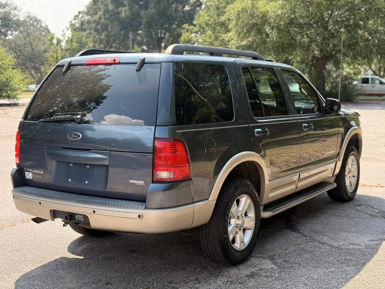 Used 2005 Ford Explorer Eddie Bauer RWD image 5