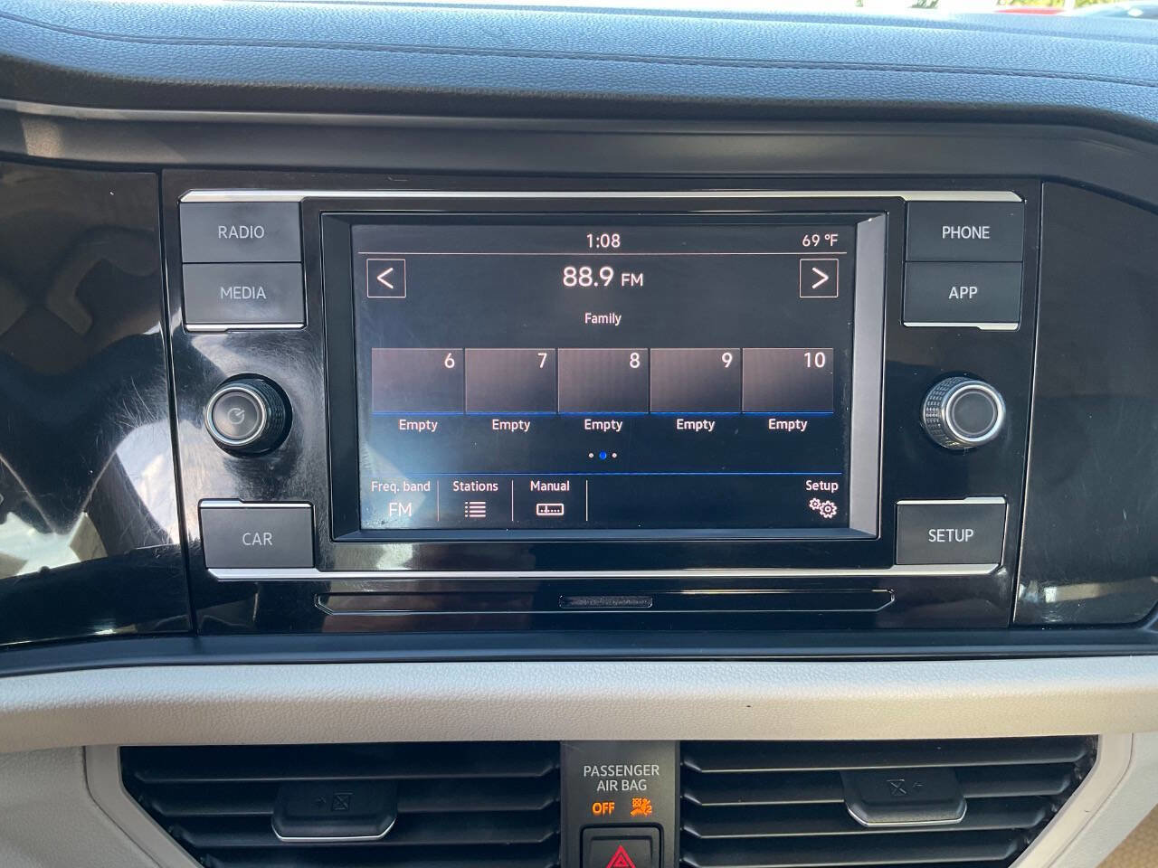 Used 2019 Volkswagen Jetta S image 15