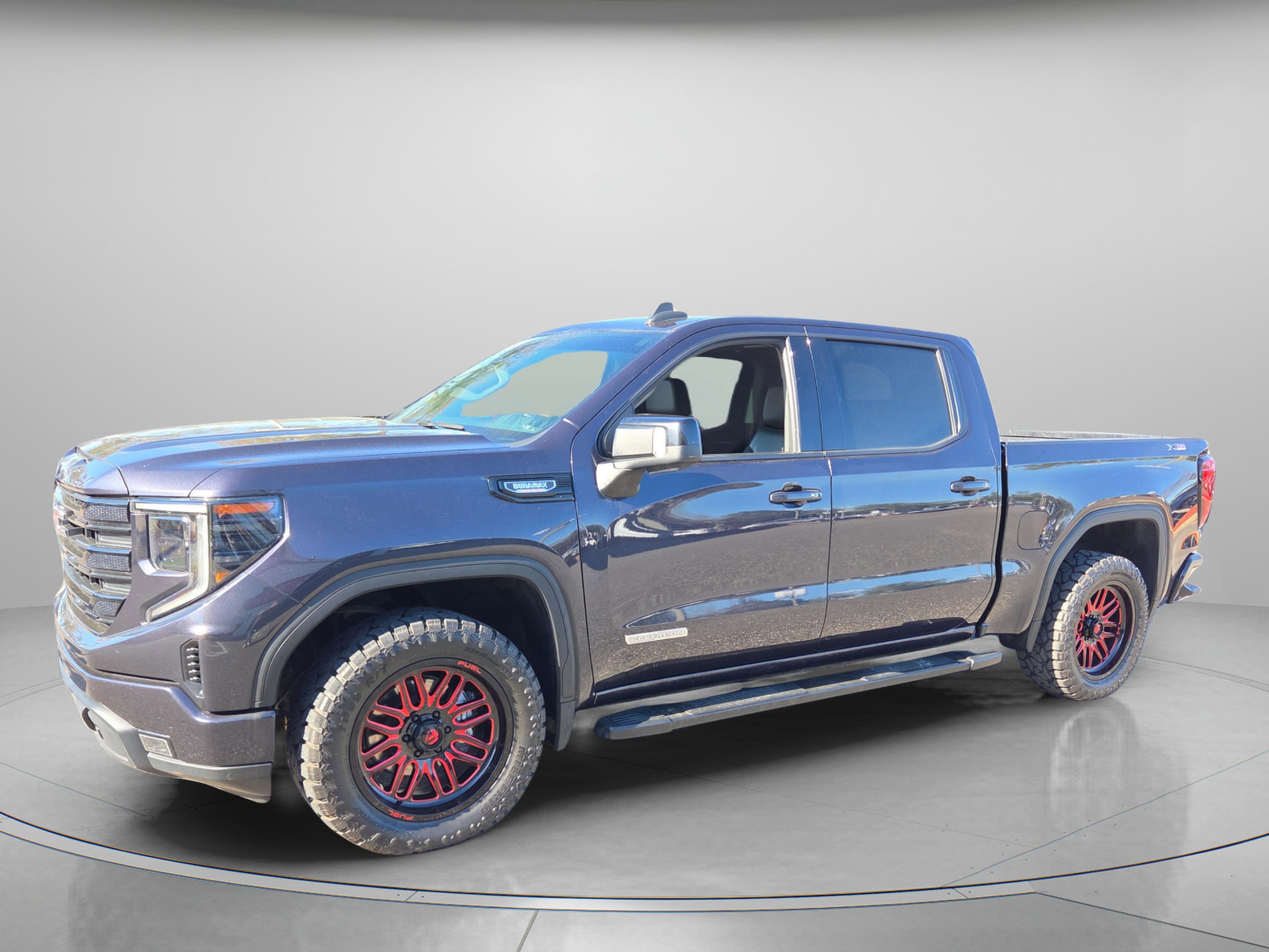 Used 2022 GMC Sierra 1500 Elevation w/ Elevation Premium Package image 2