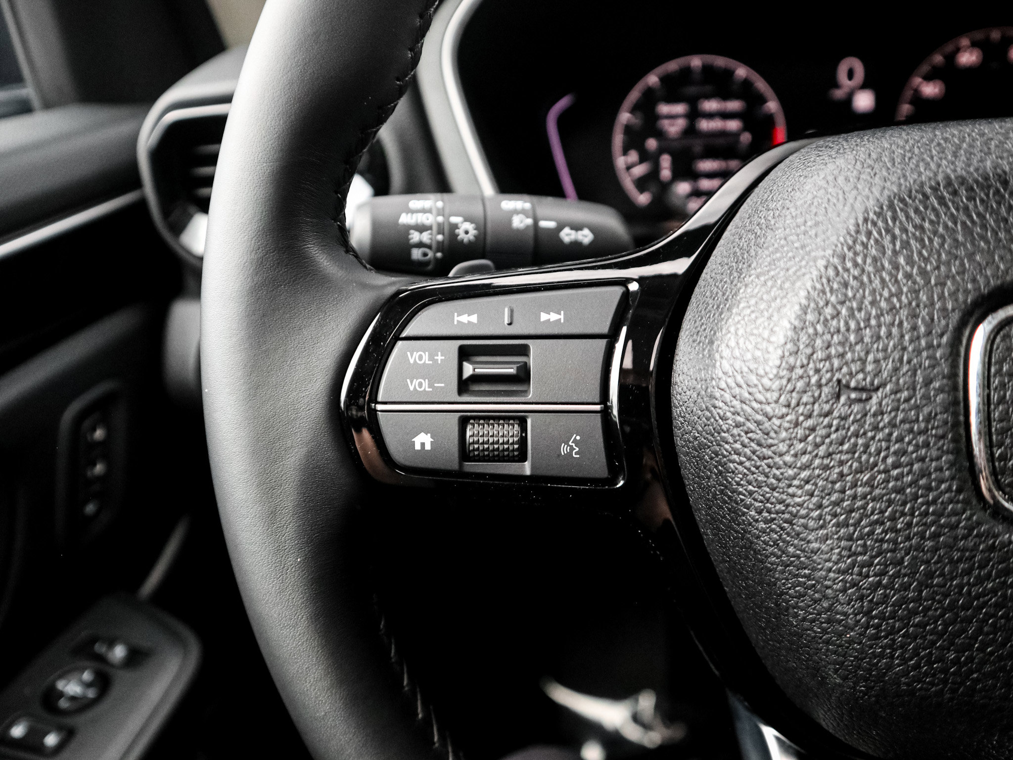 Used 2025 Honda Pilot Touring image 19