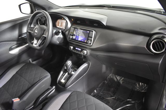 Used 2018 Nissan Kicks SV FWD image 34