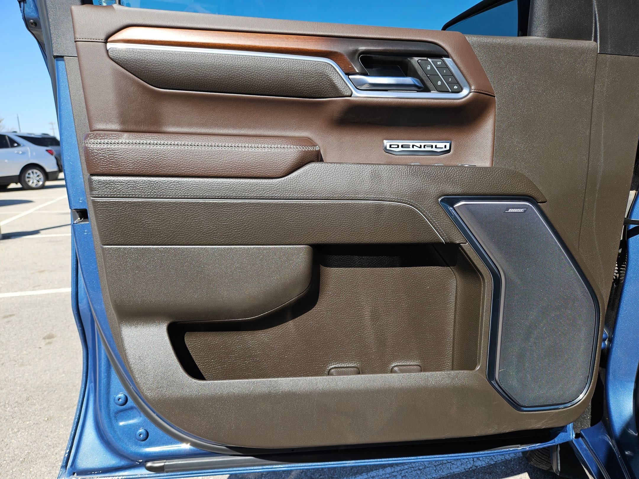 Used 2024 GMC Sierra 1500 Denali w/ Denali Reserve Package image 11