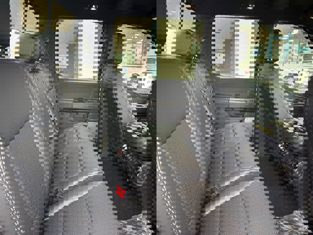 New 2025 Ford F150 Lariat w/ Equipment Group 501A Mid image 39