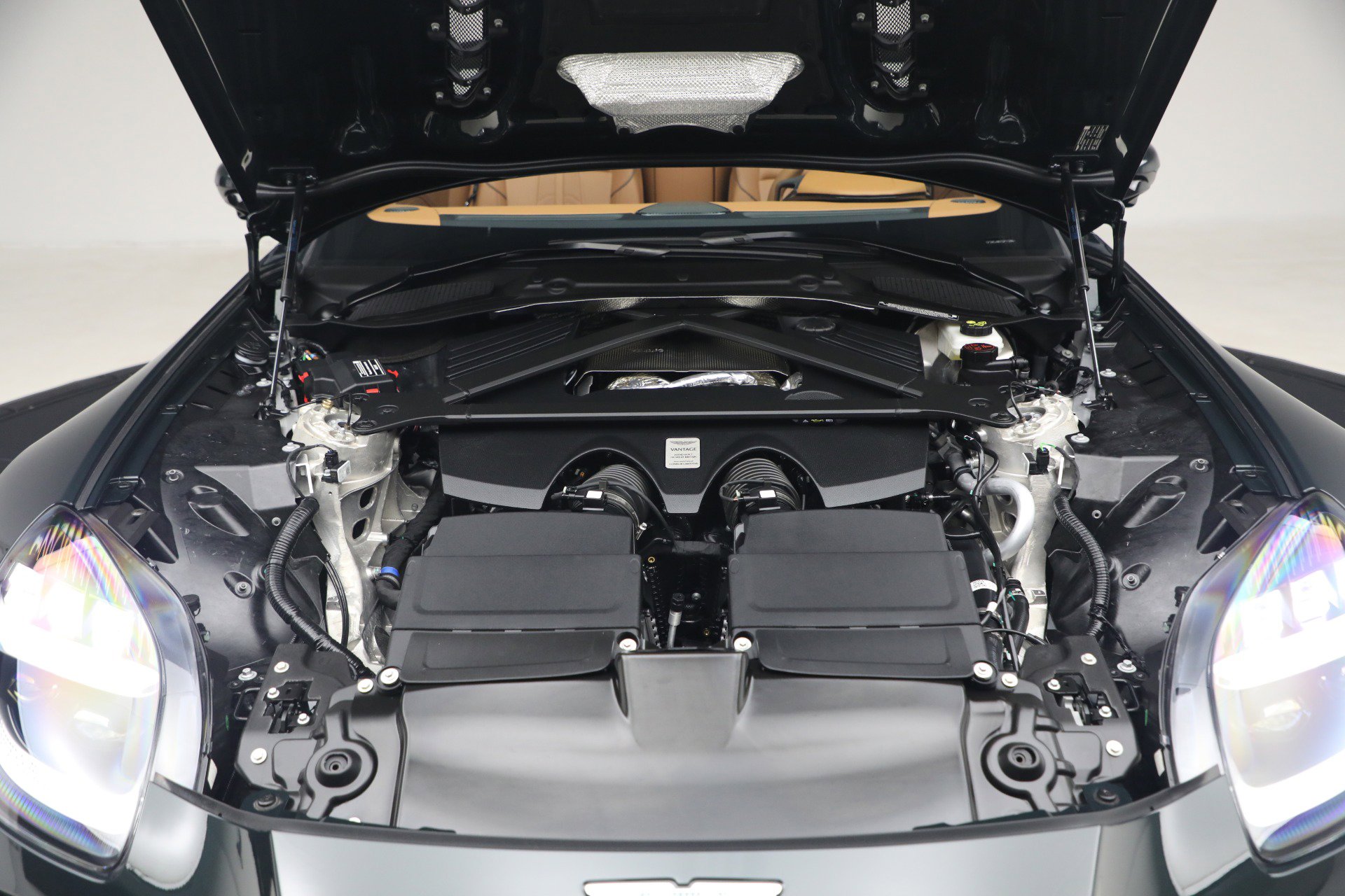 New 2026 Aston Martin V8 Vantage Roadster image 43