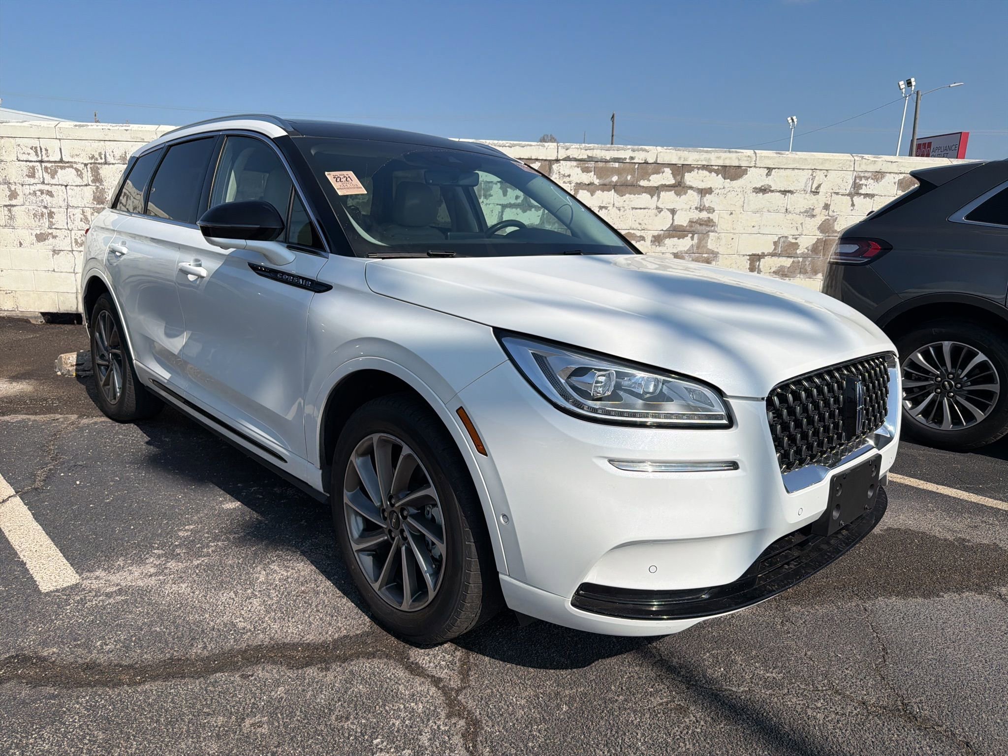 Certified 2022 Lincoln Corsair Grand Touring w/ Elements Technology Bundle image 3