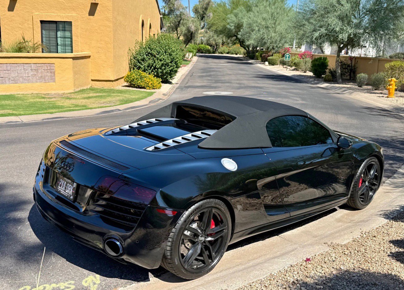 Used 2015 Audi R8 V10 w/ Full Leather Package video 2