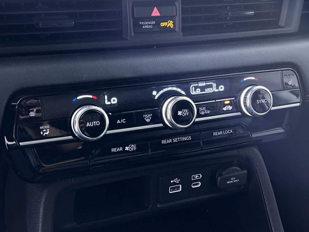 Used 2024 Honda Pilot Touring image 21