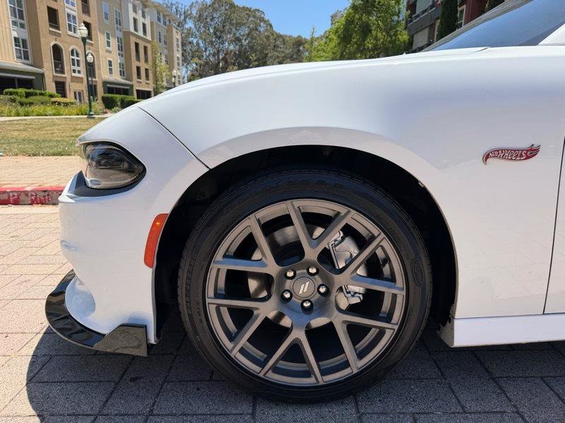 Used 2018 Dodge Charger R/T RWD image 30