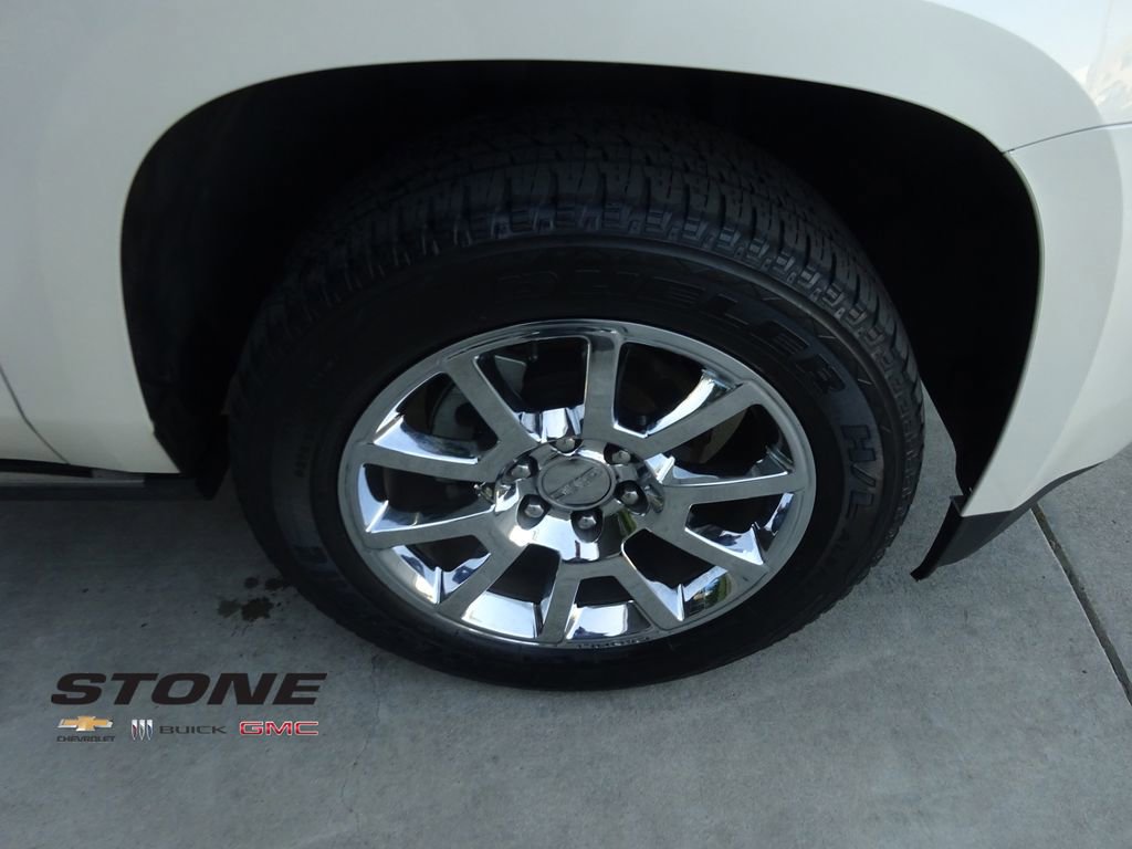 Used 2015 GMC Yukon Denali w/ Open Road Package AWD/4WD image 10
