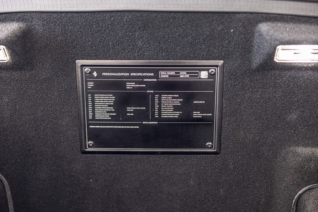 Used 2018 Ferrari 488 GTB image 6